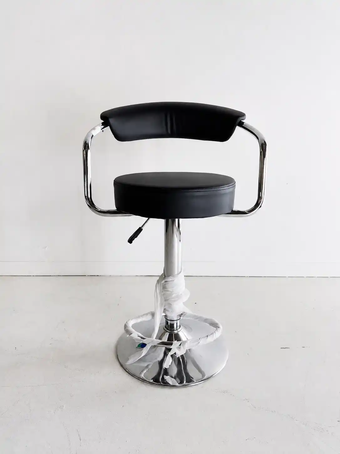 Linx Snug Bar Stool Black